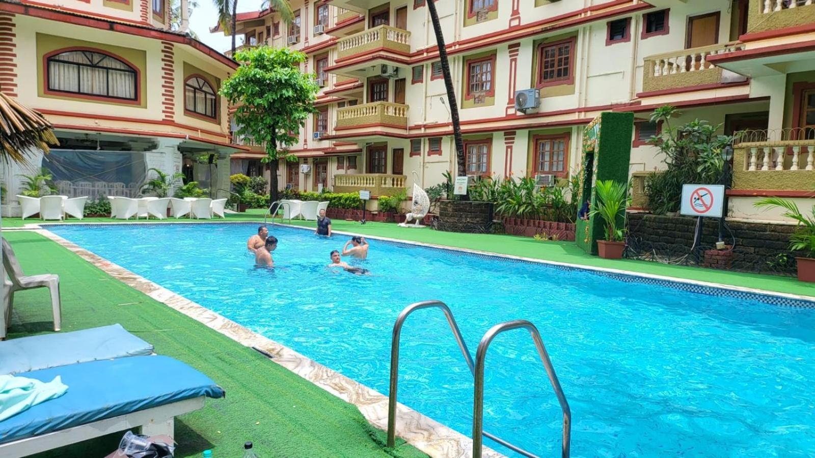 1Bhk Pool View Apartment - Candolim Resort Eksteriør billede